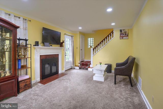 1604 KENT RD, Camp Hill, PA 17011