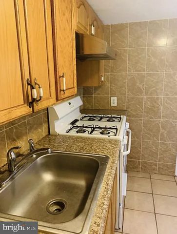 1124 NORTH ST, Philadelphia, PA 19123