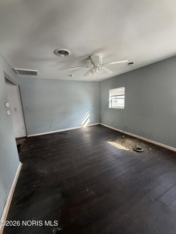 1374 Gage Drive, Toledo, OH 43612