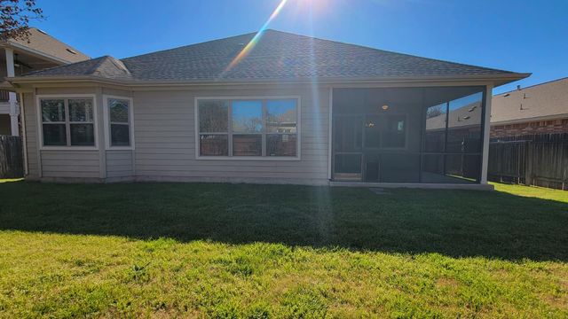 706 Old Settlers DR, San Marcos, TX 78666