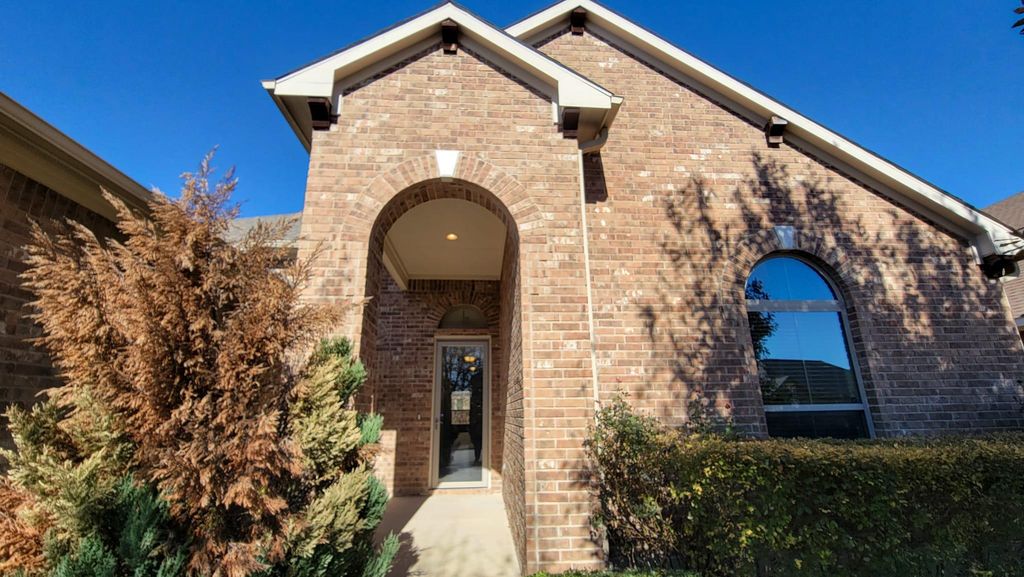 706 Old Settlers DR, San Marcos, TX 78666