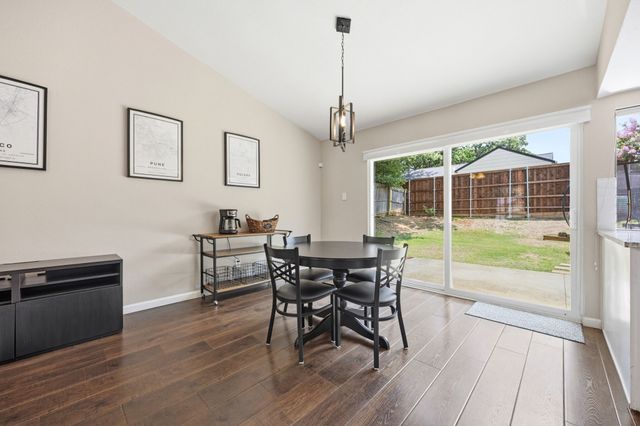 408 Thorn Wood Drive, Euless, TX 76039