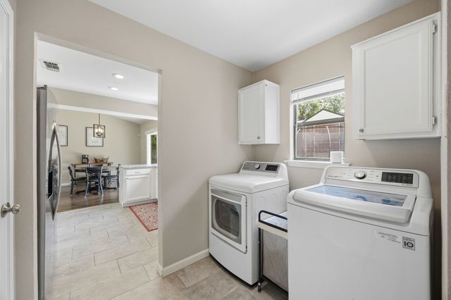 408 Thorn Wood Drive, Euless, TX 76039