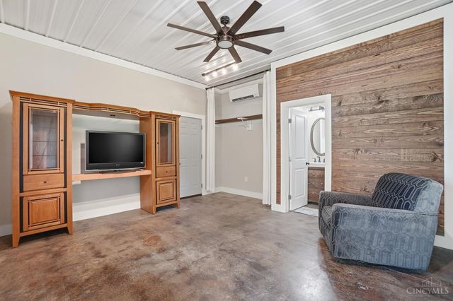 6275 Roundhead Road, Penn Twp, OH 45159