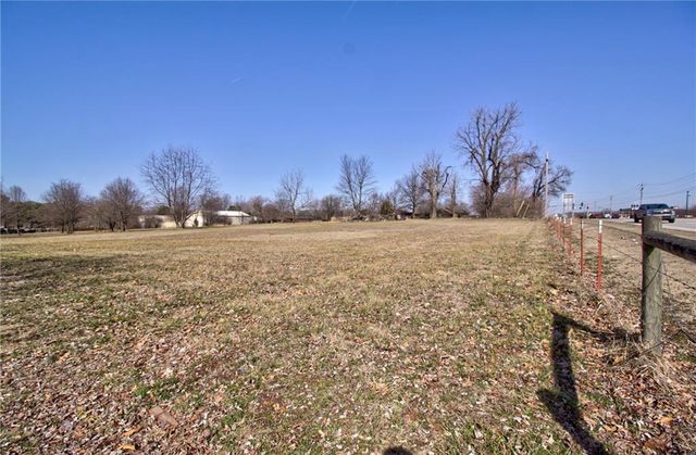 3722 Old Missouri Road, Springdale, AR 72764