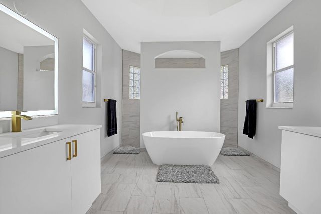 2150 NW 125th Terrace, Pembroke Pines, FL 33028