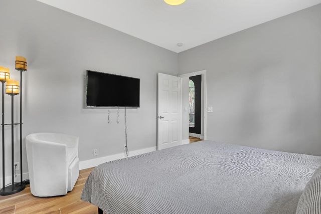 2150 NW 125th Terrace, Pembroke Pines, FL 33028