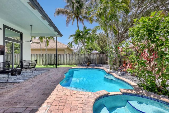 2150 NW 125th Terrace, Pembroke Pines, FL 33028