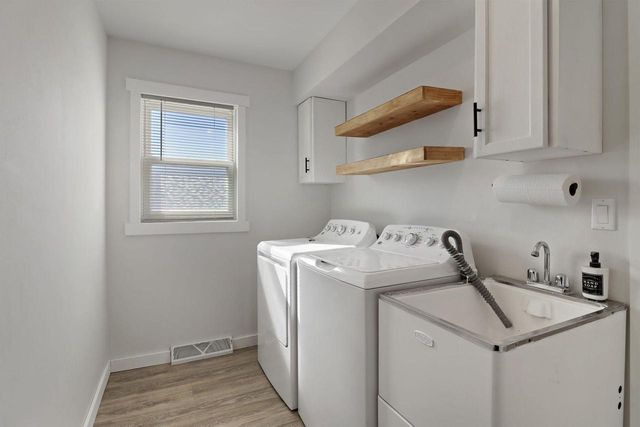 2405 16th PLACE, Kenosha, WI 53140