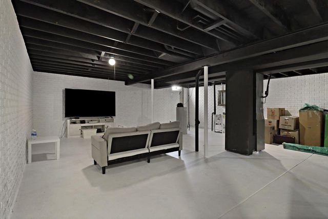 2405 16th PLACE, Kenosha, WI 53140