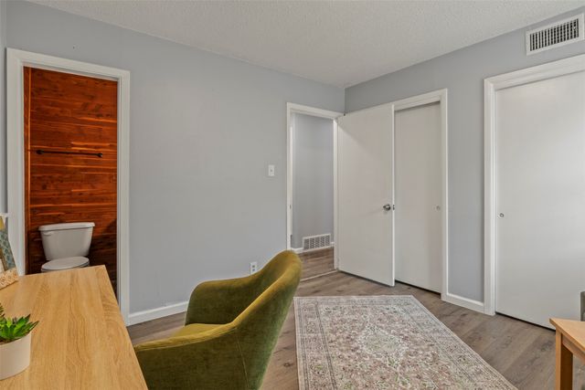 706 Henslee Drive, Euless, TX 76040