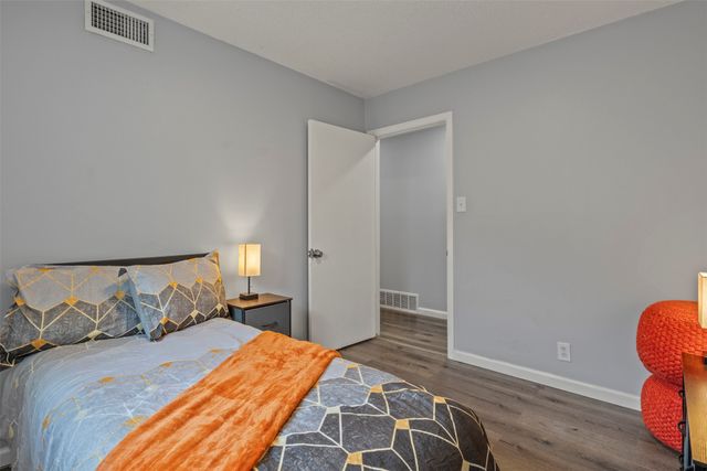 706 Henslee Drive, Euless, TX 76040