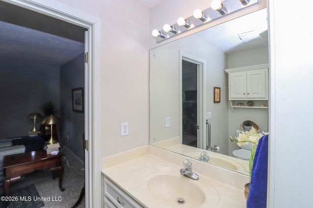 357 E Cascades Circle, Clinton, MS 39056