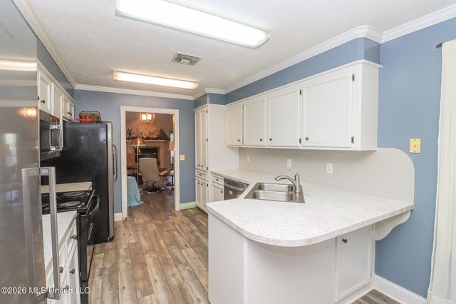357 E Cascades Circle, Clinton, MS 39056