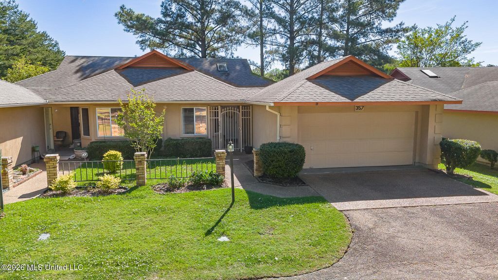 357 E Cascades Circle, Clinton, MS 39056