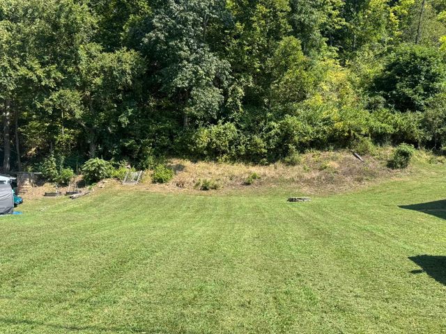 1424 Harvey Road, Huntington, WV 25701
