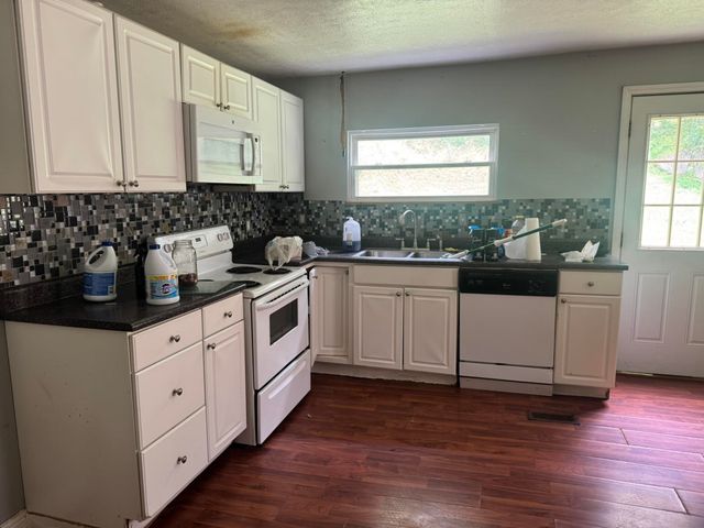 1424 Harvey Road, Huntington, WV 25701