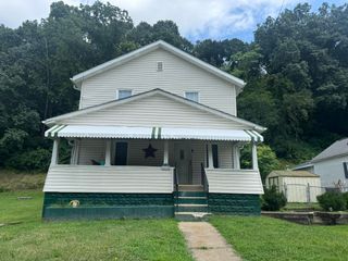 1424 Harvey Road, Huntington, WV 25701