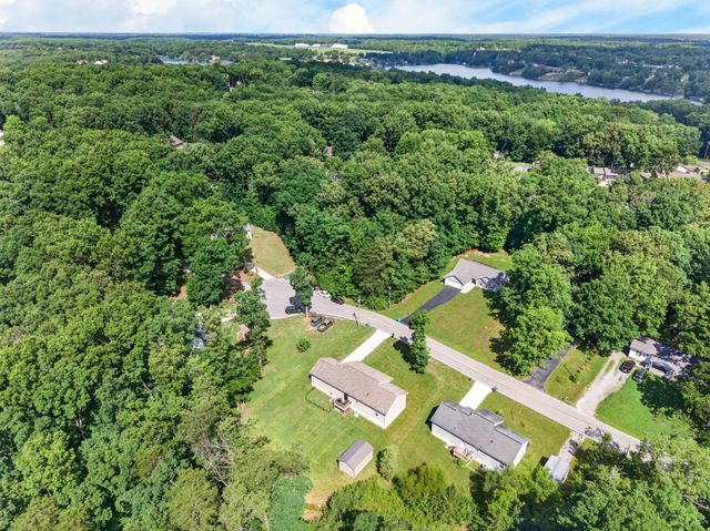 177 Orange Cir, Crossville, TN 38555