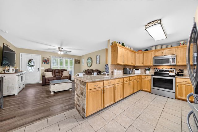 177 Orange Cir, Crossville, TN 38555