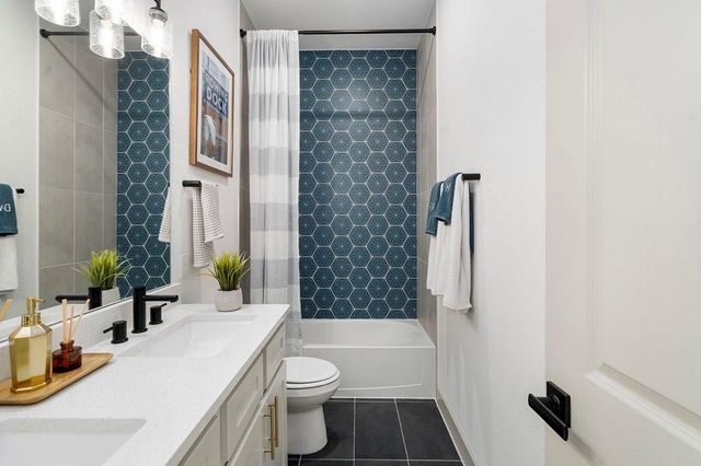 2005 Whispering Oaks Lane, Waller, TX 77484