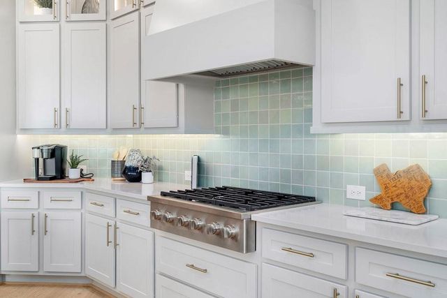 2005 Whispering Oaks Lane, Waller, TX 77484