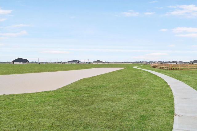 2005 Whispering Oaks Lane, Waller, TX 77484