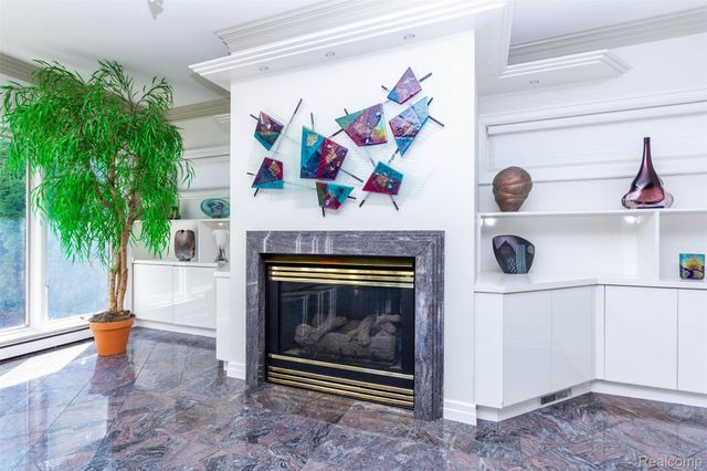 15703 Pleasant Avenue, Allen Park, MI 48101