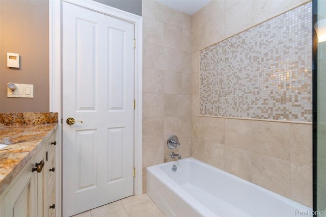 15703 Pleasant Avenue, Allen Park, MI 48101