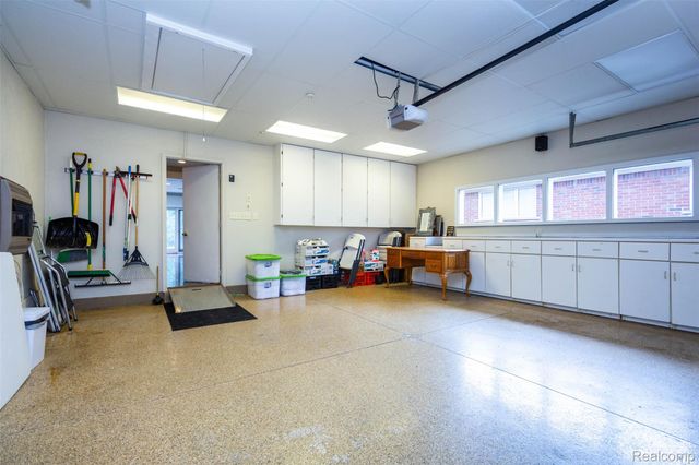 15703 Pleasant Avenue, Allen Park, MI 48101