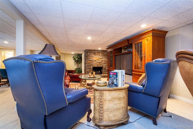 15703 Pleasant Avenue, Allen Park, MI 48101