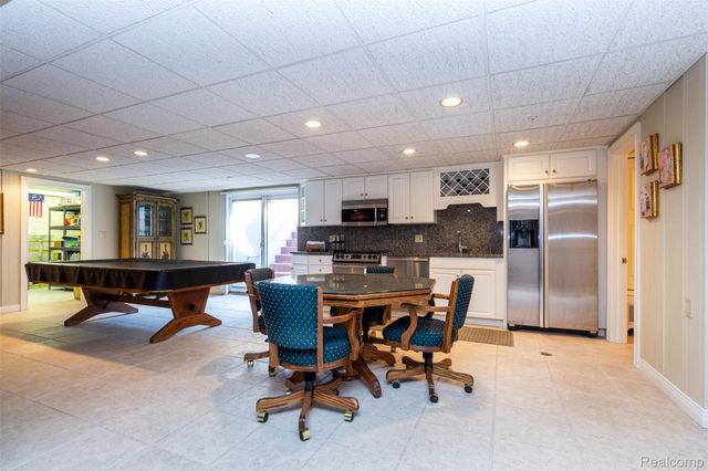 15703 Pleasant Avenue, Allen Park, MI 48101