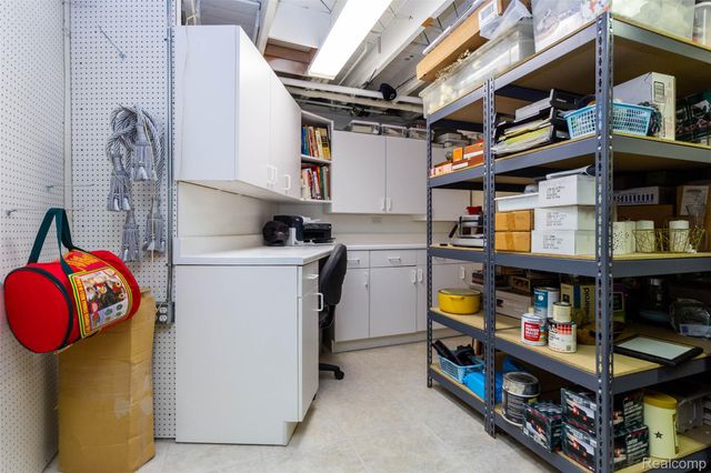 15703 Pleasant Avenue, Allen Park, MI 48101