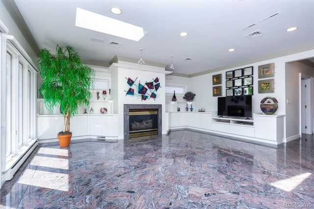 15703 Pleasant Avenue, Allen Park, MI 48101