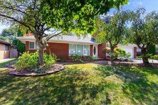 15703 Pleasant Avenue, Allen Park, MI 48101