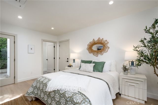 223 Howland Canal, Venice, CA 90291