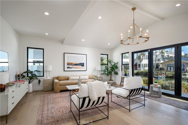 223 Howland Canal, Venice, CA 90291