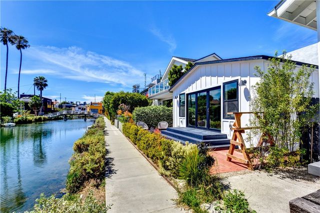 223 Howland Canal, Venice, CA 90291