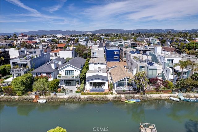 223 Howland Canal, Venice, CA 90291