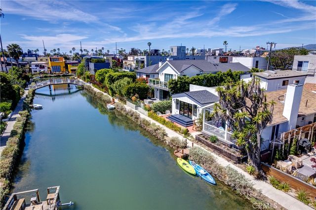 223 Howland Canal, Venice, CA 90291