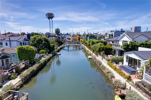 223 Howland Canal, Venice, CA 90291