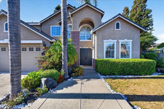 1301 Peregrine Drive, Gilroy, CA 95020
