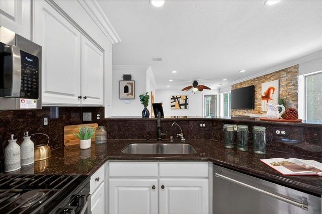 1301 Peregrine Drive, Gilroy, CA 95020