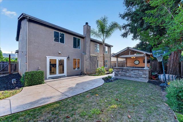 1301 Peregrine Drive, Gilroy, CA 95020