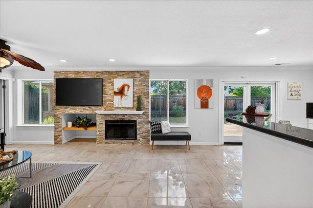 1301 Peregrine Drive, Gilroy, CA 95020