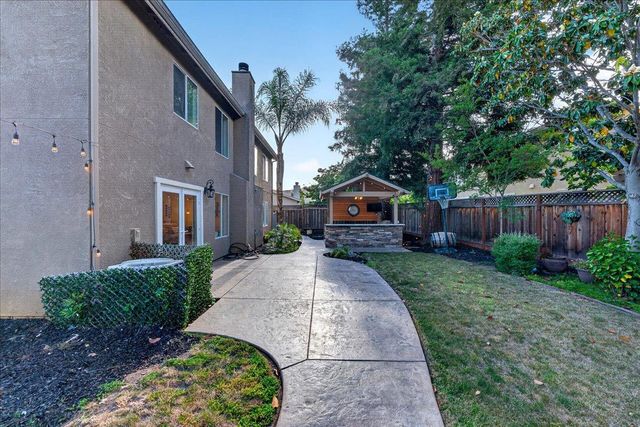 1301 Peregrine Drive, Gilroy, CA 95020