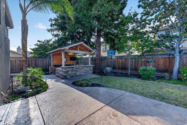 1301 Peregrine Drive, Gilroy, CA 95020