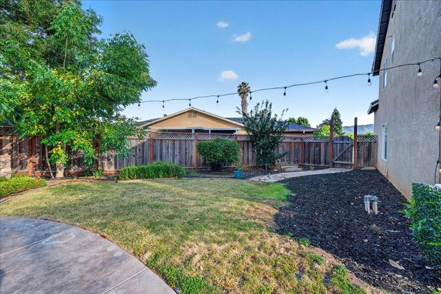 1301 Peregrine Drive, Gilroy, CA 95020