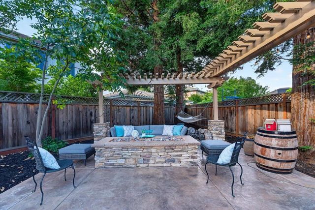 1301 Peregrine Drive, Gilroy, CA 95020