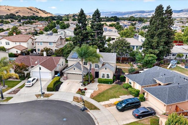 1301 Peregrine Drive, Gilroy, CA 95020